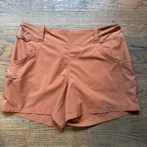 Patagonia Tech Shorts in Henna Brown L EUC